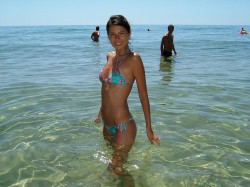 MFC’s SmileyTina in flower bikini enjoying the sea