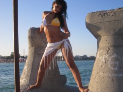 MFC’s SexyIceCreeam posing in bikini