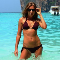 MFC’s Amiri posing in tropical sea