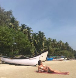 Melanie Sykes at Indian beach